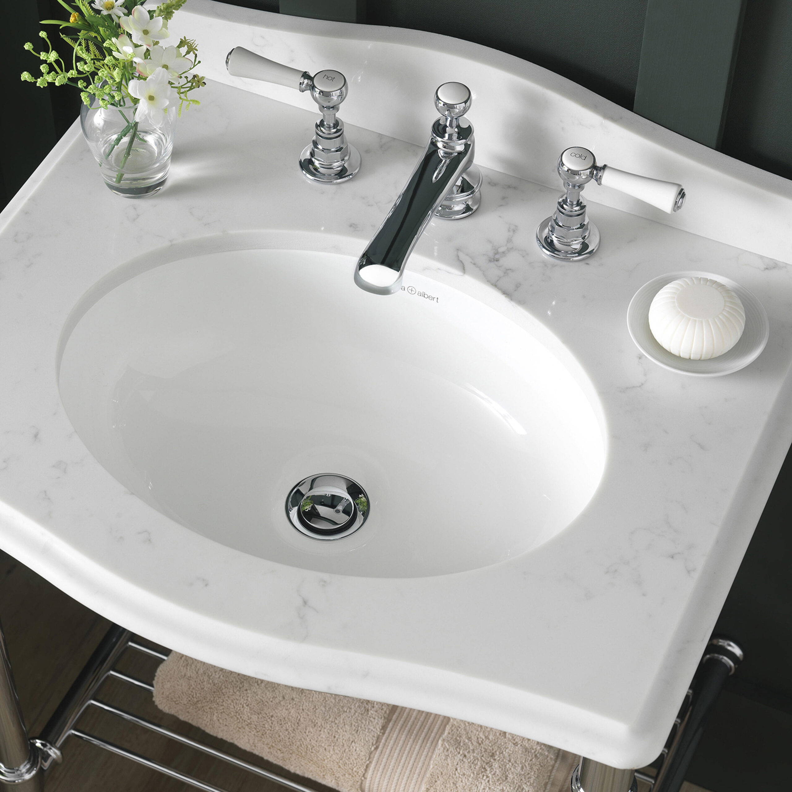 Victoria & Albert met-61-qwh-3th-pc_metallo-61-white-quartz_lifestyle4-copy